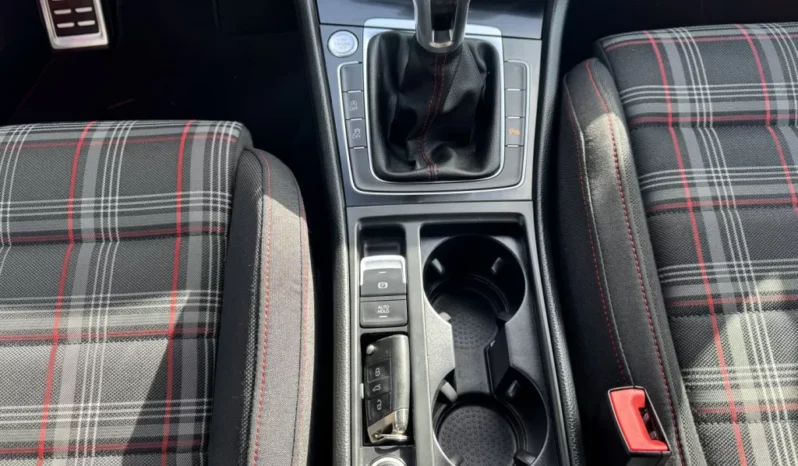 
								VW Golf full									