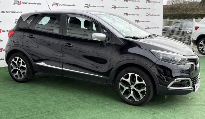 
								Renault Captur full									