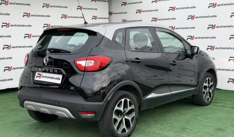 
								Renault Captur full									