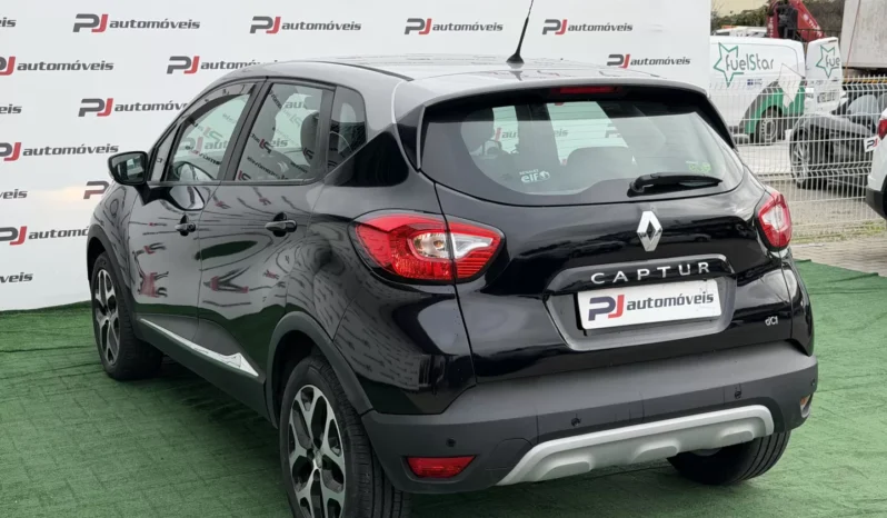 
								Renault Captur full									