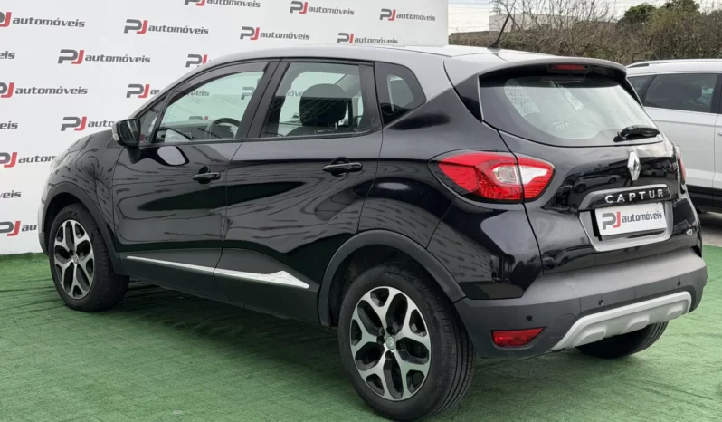
								Renault Captur full									