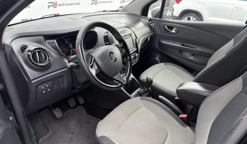 
								Renault Captur full									