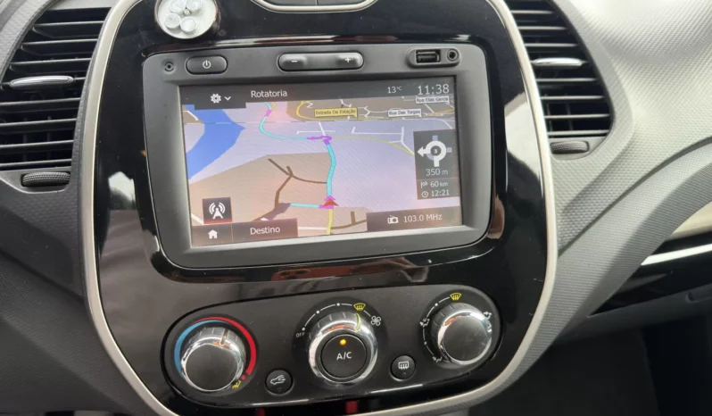 
								Renault Captur full									