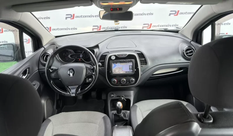 
								Renault Captur full									