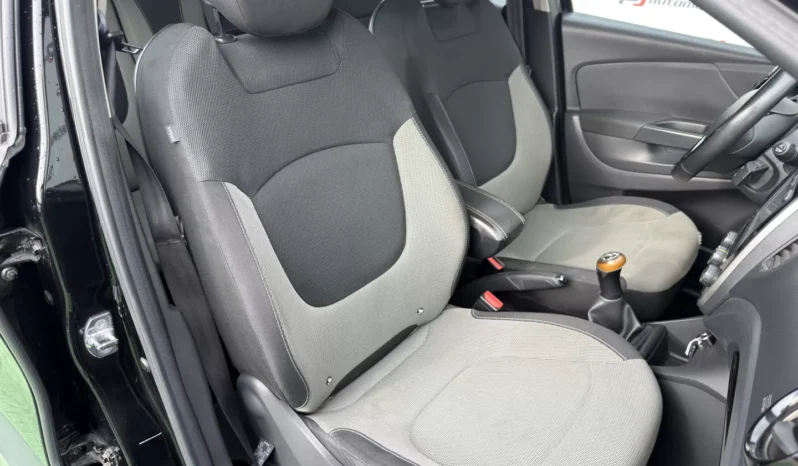 
								Renault Captur full									