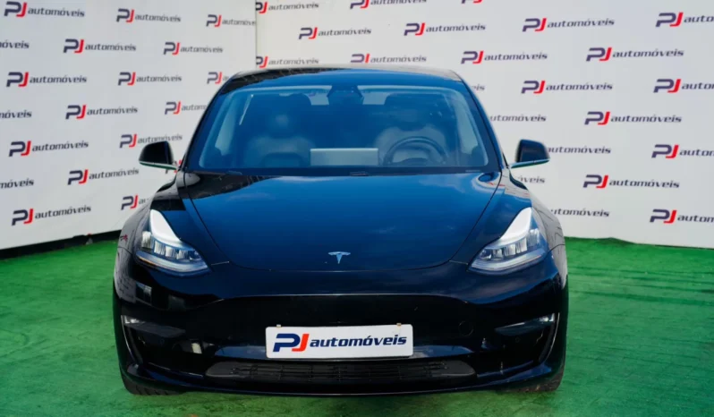 
								Tesla Model 3 full									