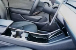 
										Tesla Model 3 full									