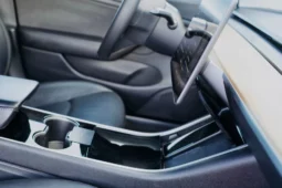 
										Tesla Model 3 full									
