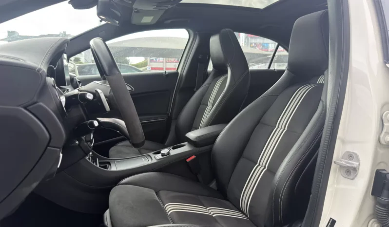 
								Mercedes-Benz A 180 full									