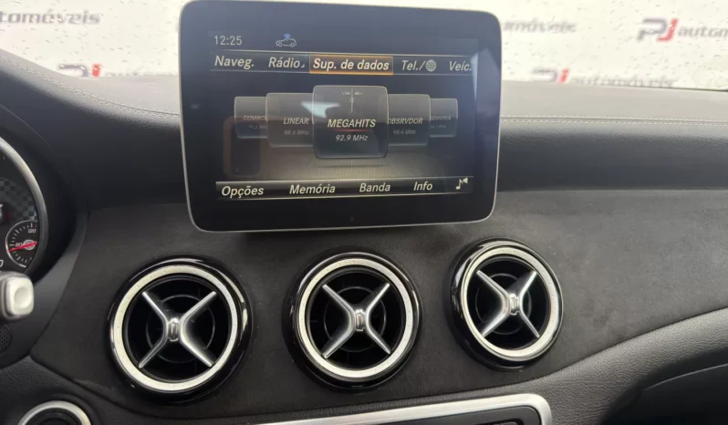 
								Mercedes-Benz A 180 full									