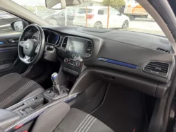 
										Renault Mégane full									