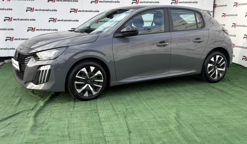 
								Peugeot 208 full									