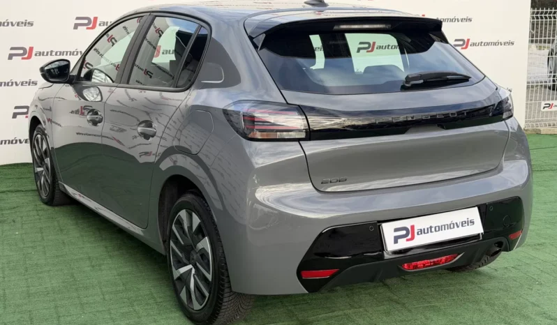 
								Peugeot 208 full									