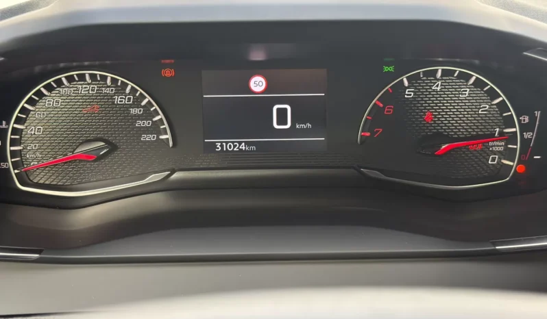 
								Peugeot 208 full									