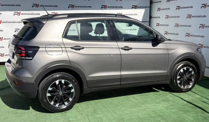 
								VW T-Cross full									