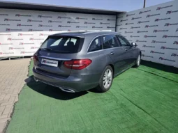 
										Mercedes-Benz C 180 full									