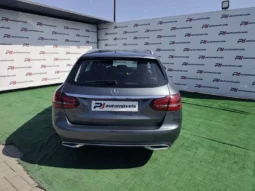 
										Mercedes-Benz C 180 full									