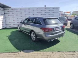 
										Mercedes-Benz C 180 full									