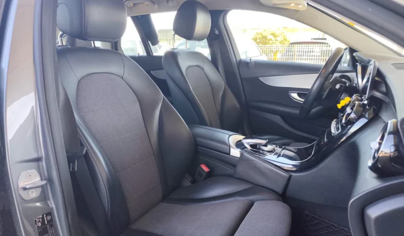 
								Mercedes-Benz C 180 full									