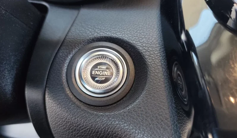 
								Mercedes-Benz C 180 full									