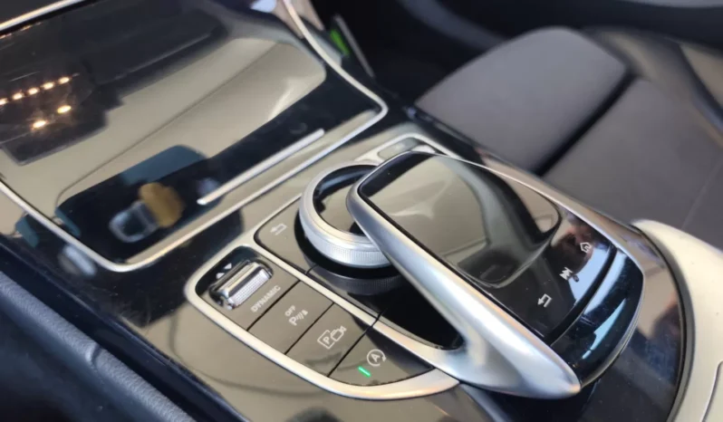 
								Mercedes-Benz C 180 full									