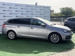 
										Peugeot 308 SW full									