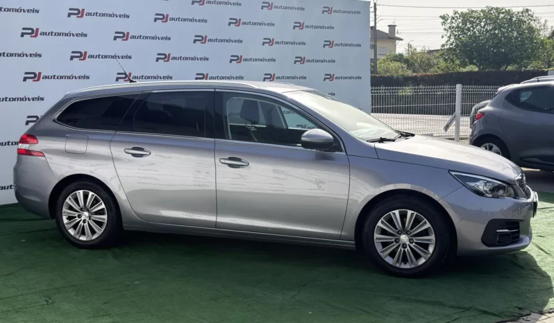 
								Peugeot 308 SW full									