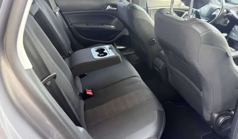 
								Peugeot 308 SW full									