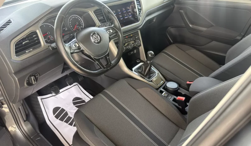 
								VW T-Roc full									