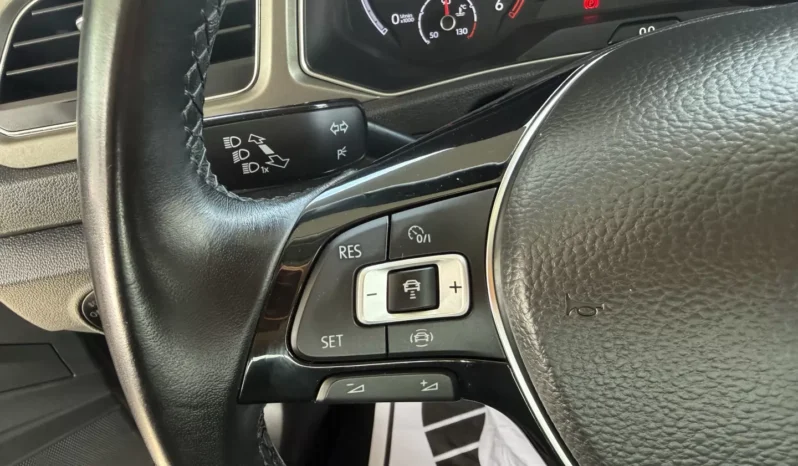 
								VW T-Roc full									