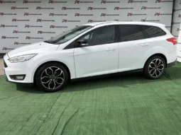 
										Ford Focus SW full									