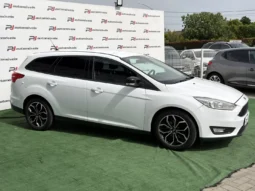 
										Ford Focus SW full									