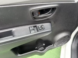 
										Toyota Yaris full									