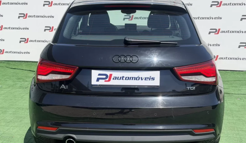 
								Audi A1 Sportback full									