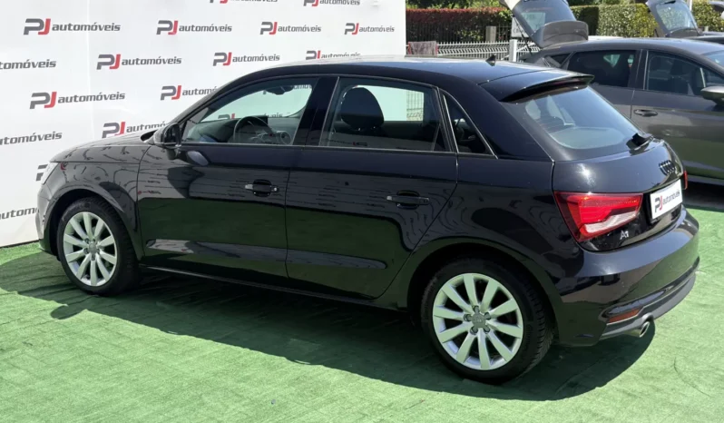 
								Audi A1 Sportback full									