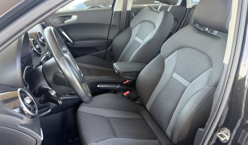 
								Audi A1 Sportback full									