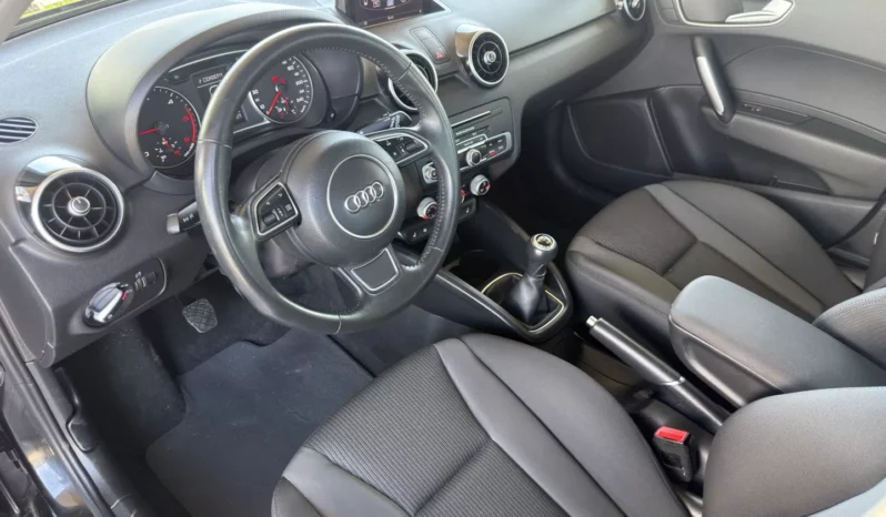 
								Audi A1 Sportback full									