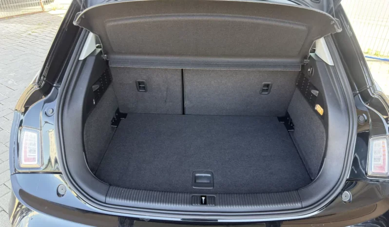 
								Audi A1 Sportback full									