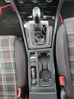
										VW Golf full									