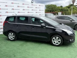 
										Peugeot 5008 full									