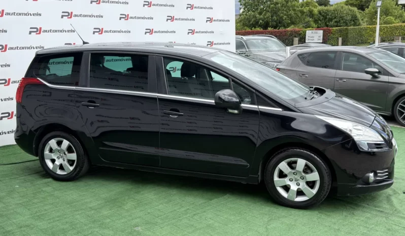 
								Peugeot 5008 full									