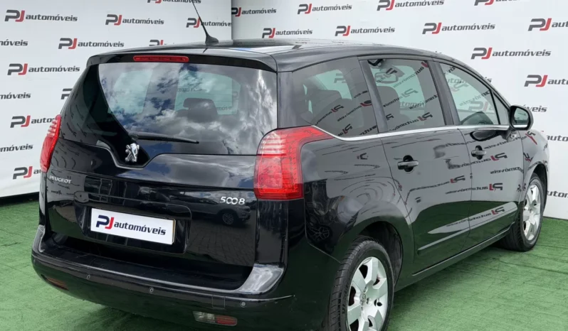 
								Peugeot 5008 full									