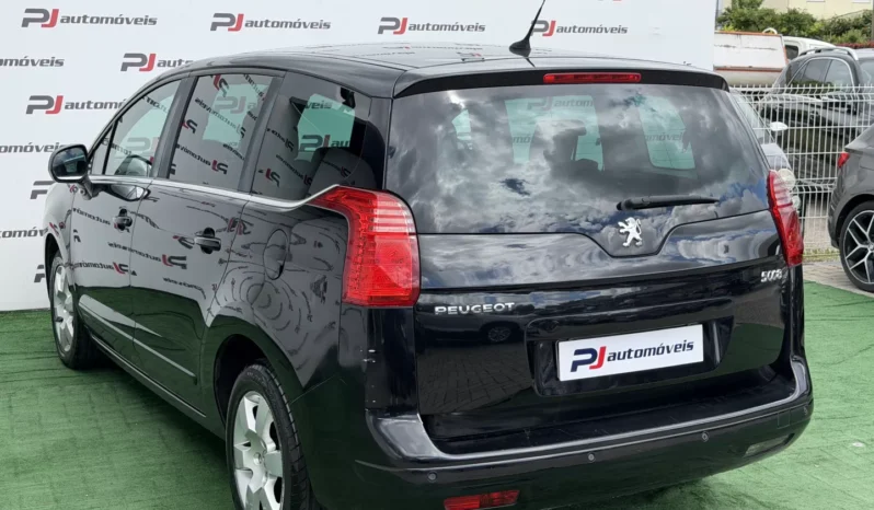 
								Peugeot 5008 full									