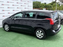 
										Peugeot 5008 full									