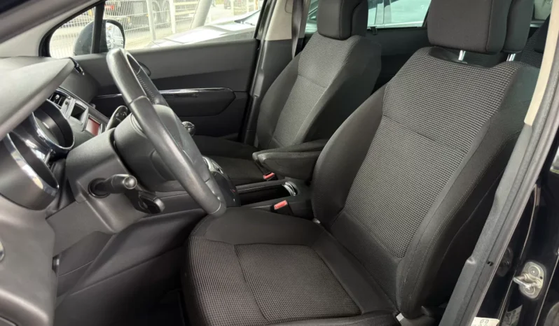 
								Peugeot 5008 full									