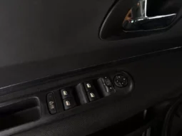 
										Peugeot 5008 full									