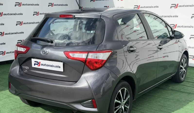 
								Toyota Yaris full									