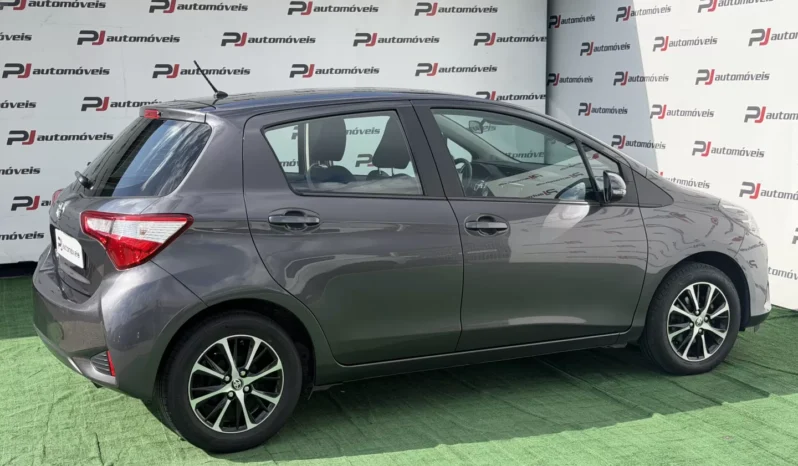 
								Toyota Yaris full									