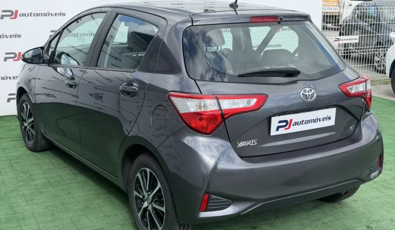 
								Toyota Yaris full									