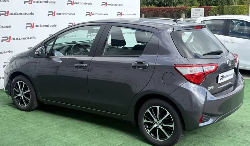 
								Toyota Yaris full									